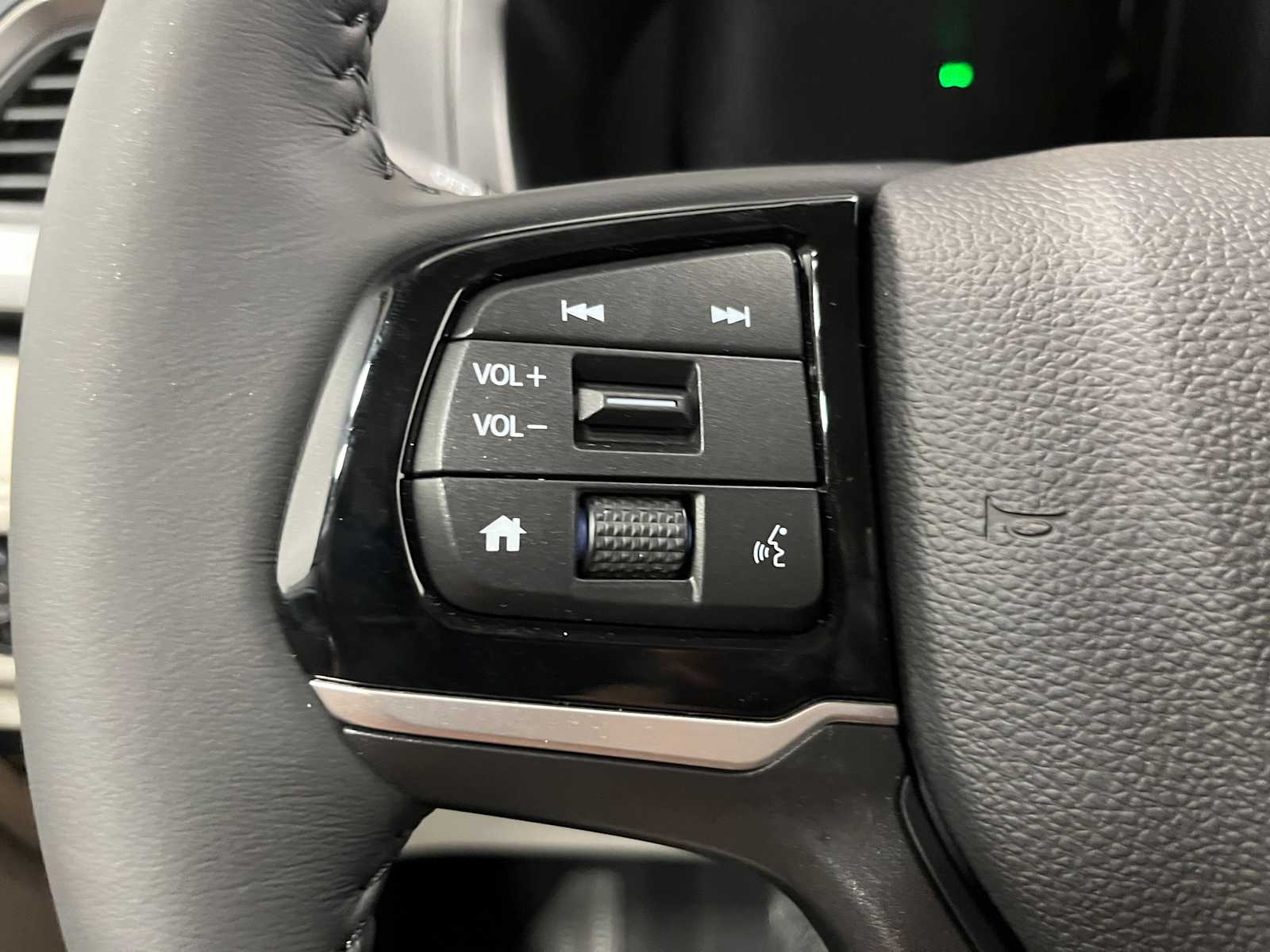 Thumbnail: 2026 Honda Odyssey - 17