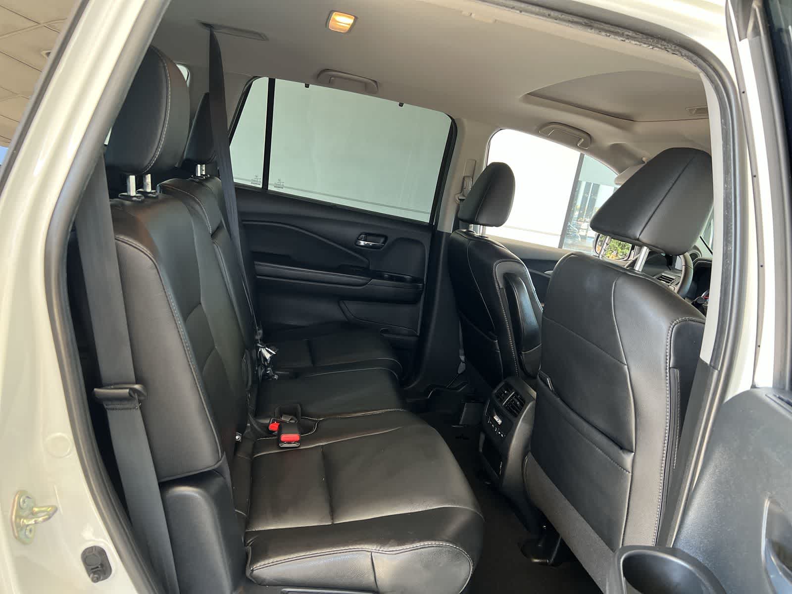 Thumbnail: 2020 Honda Pilot - 12