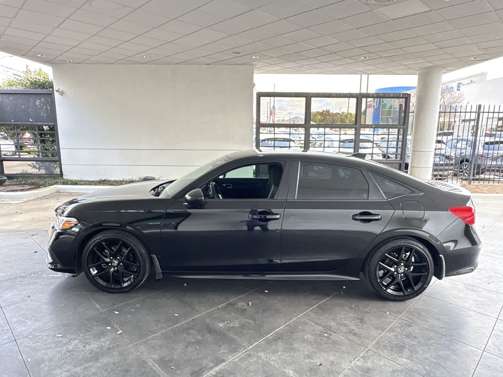 2022 Honda Civic Sport photo 2