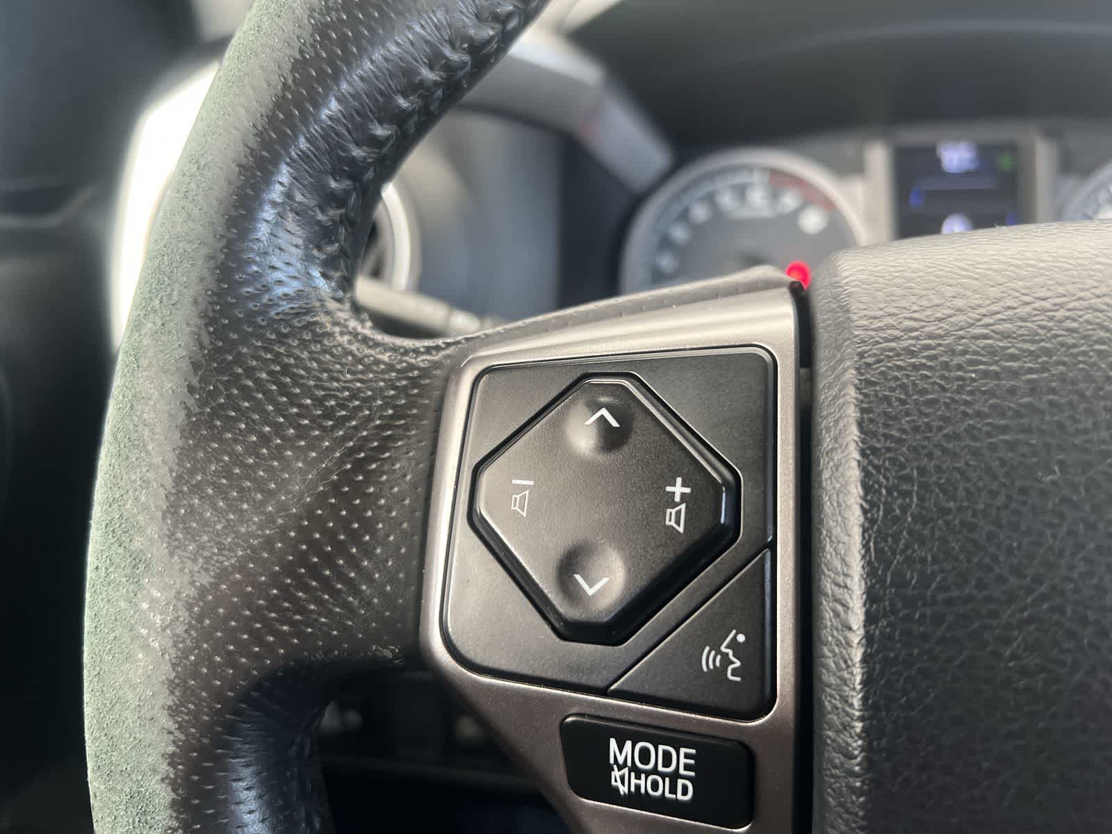 Thumbnail: 2018 Toyota Tacoma - 25