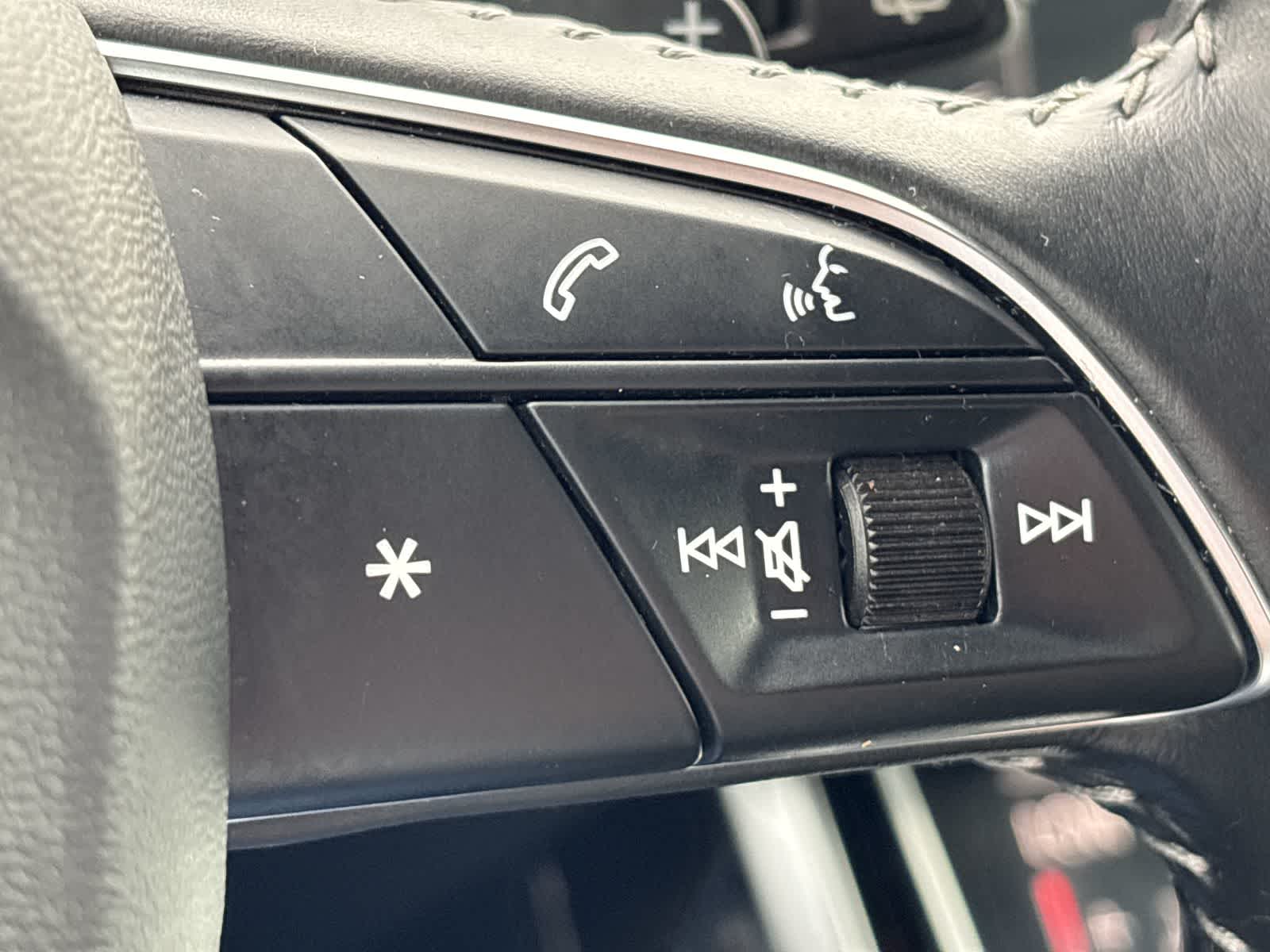 Thumbnail: 2020 Audi Q8 - 33