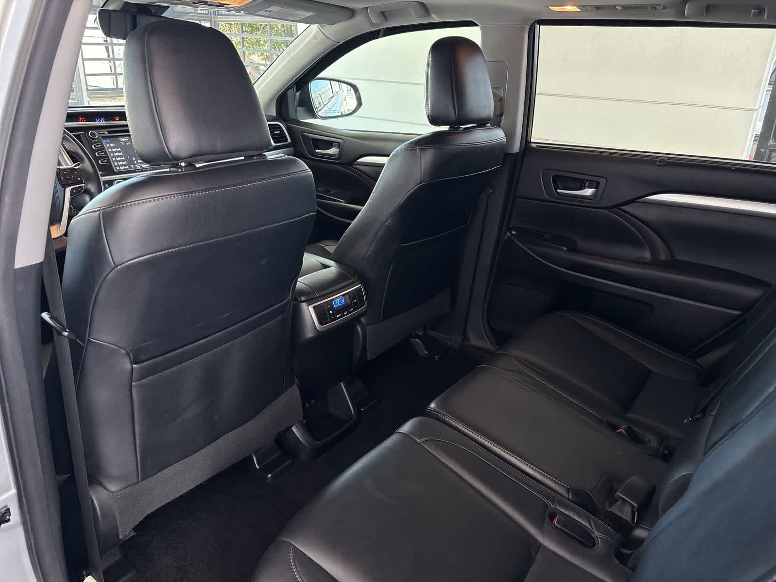 Thumbnail: 2017 Toyota Highlander - 19