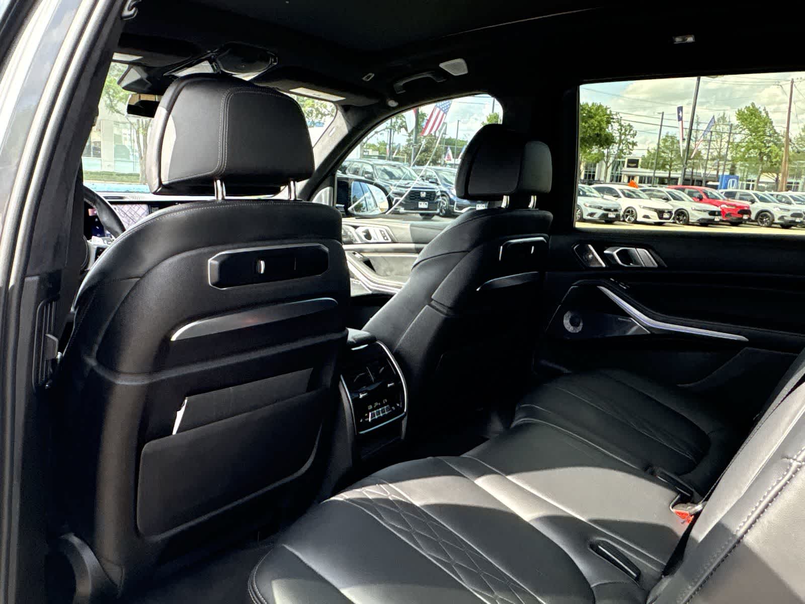 Thumbnail: 2023 BMW X7 - 14