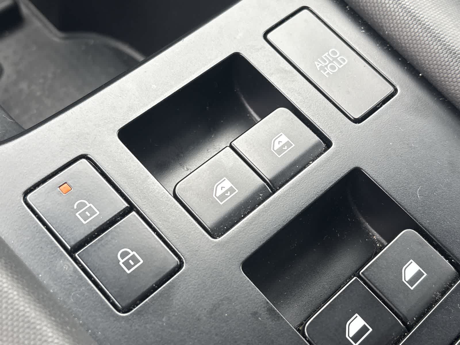 Thumbnail: 2023 Hyundai Ioniq 6 - 28