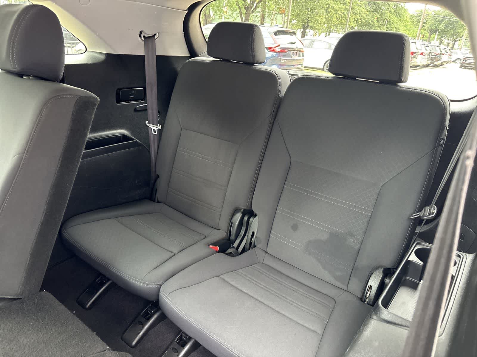 Thumbnail: 2019 Kia Sorento - 25
