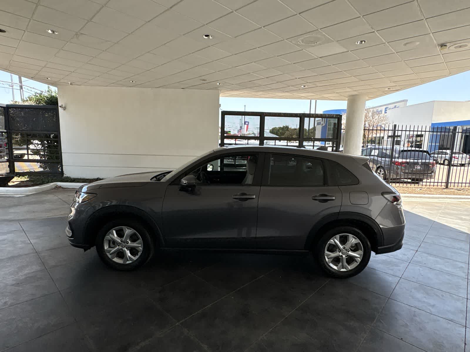 2023 Honda HR-V LX 2WD photo 3