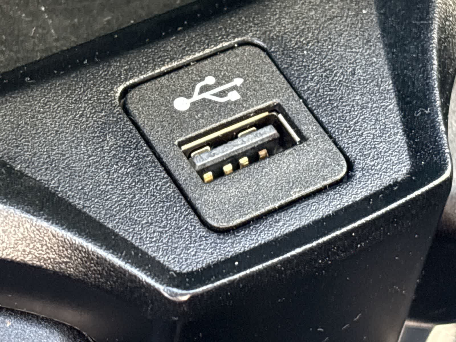 Thumbnail: 2023 BMW M4 - 35