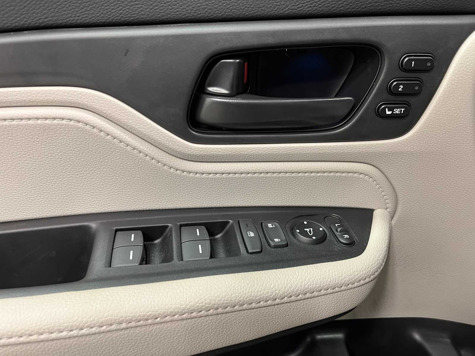 Thumbnail: 2026 Honda Odyssey - 14