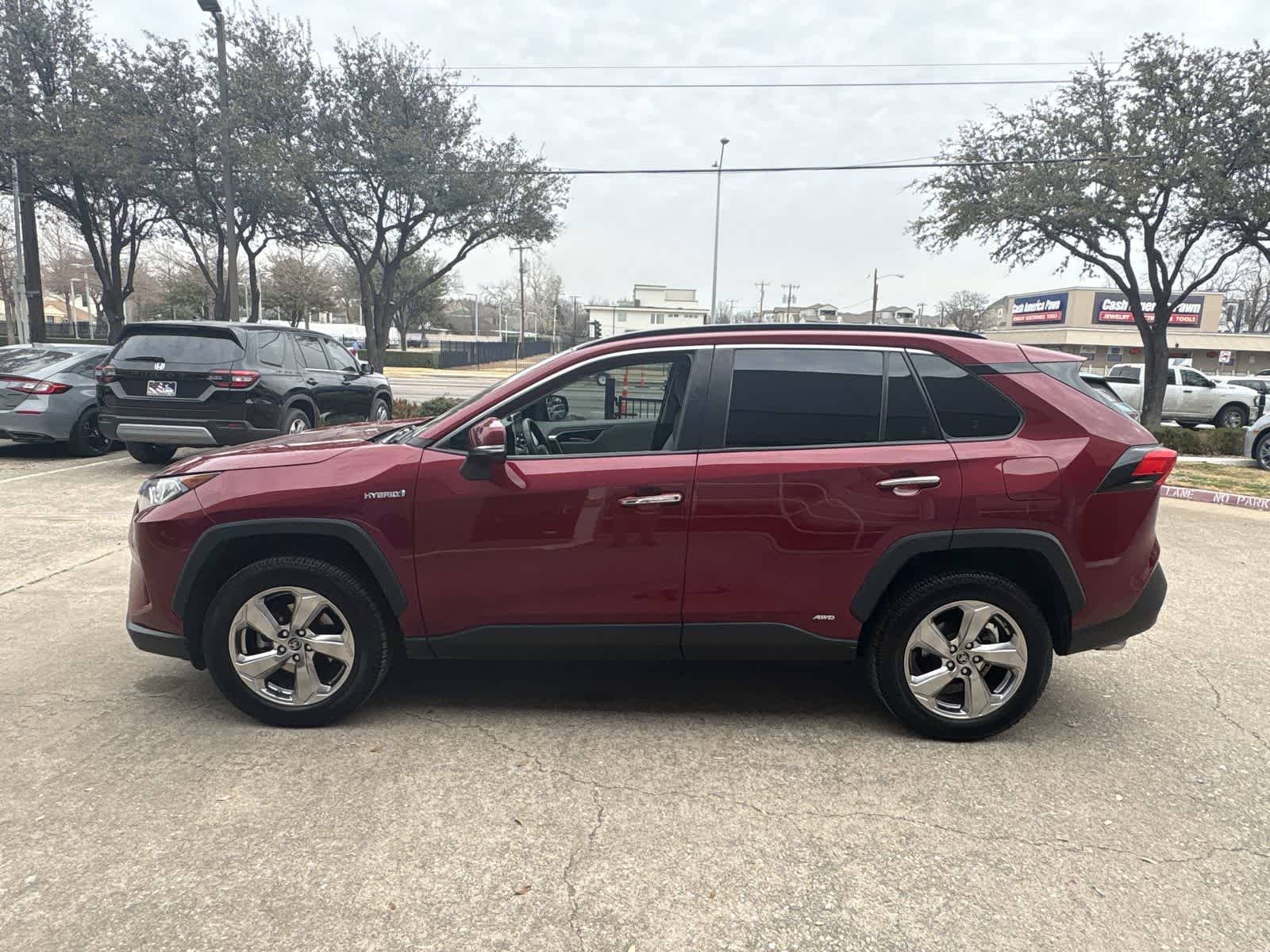 Thumbnail: 2019 Toyota RAV4 - 11