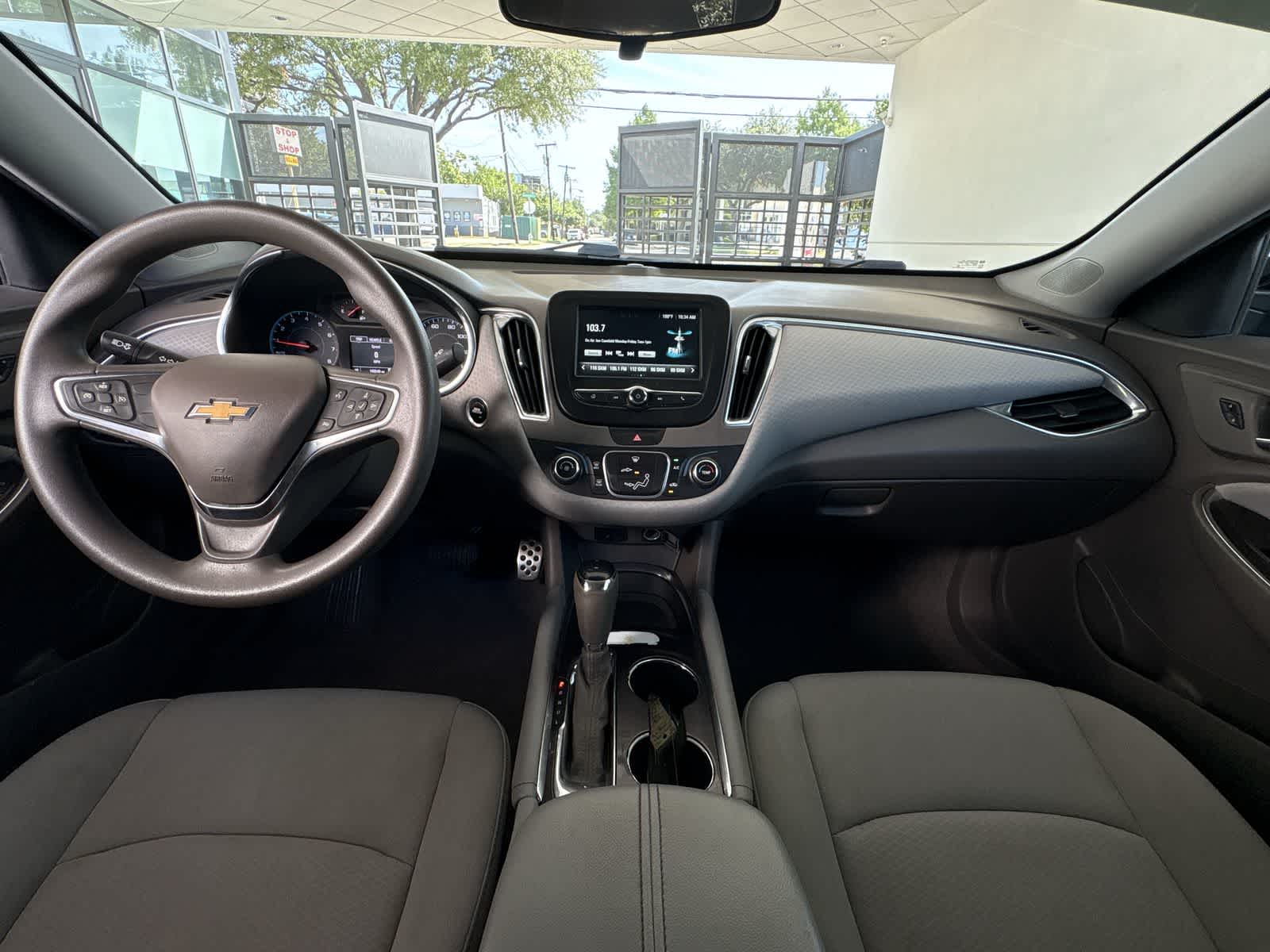 Thumbnail: 2016 Chevrolet Malibu - 9