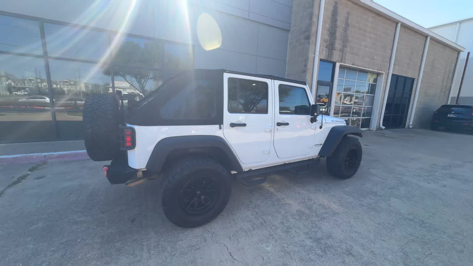 Thumbnail: 2018 Jeep Wrangler - 8