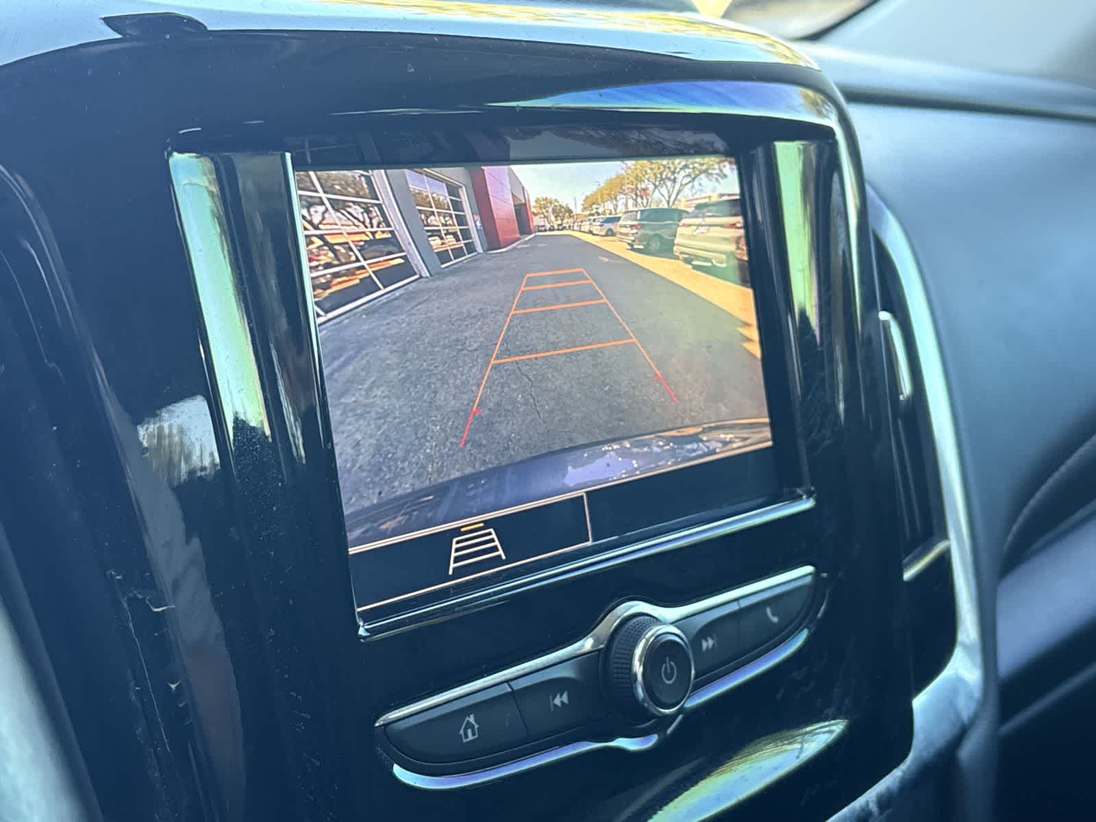 Thumbnail: 2021 Chevrolet Traverse - 26