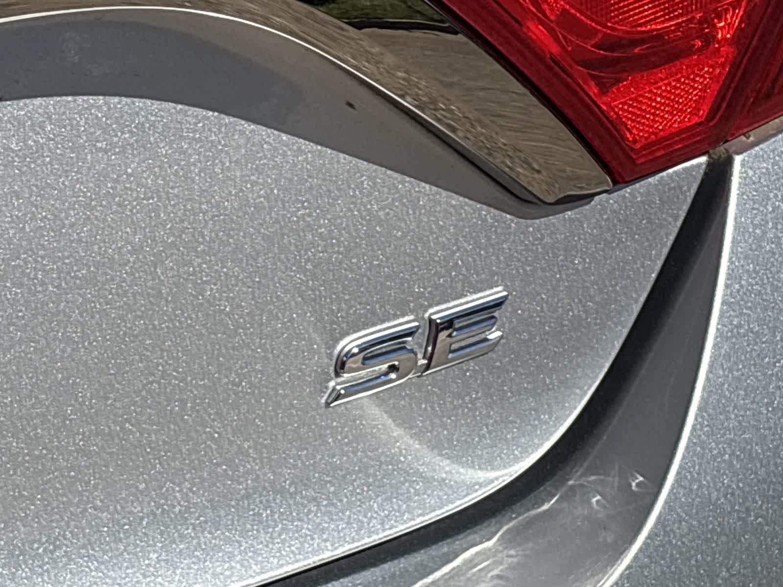 Thumbnail: 2015 Toyota Camry - 19