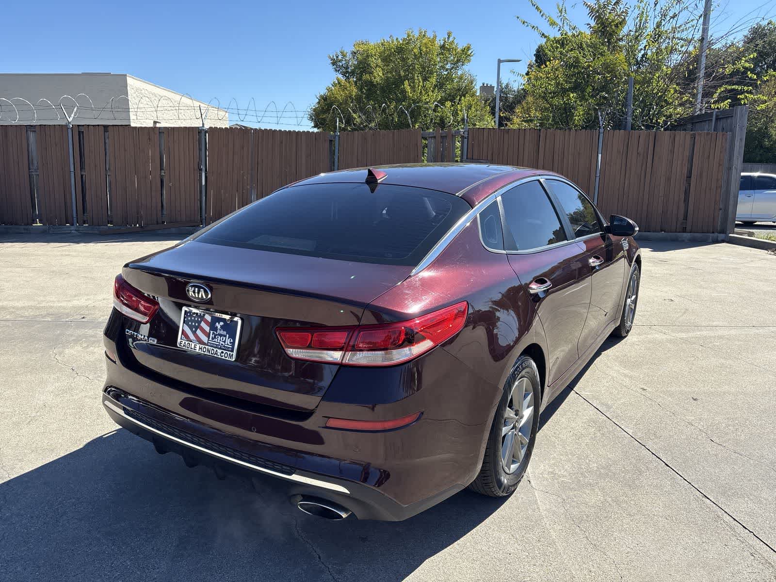 Thumbnail: 2020 Kia Optima - 24