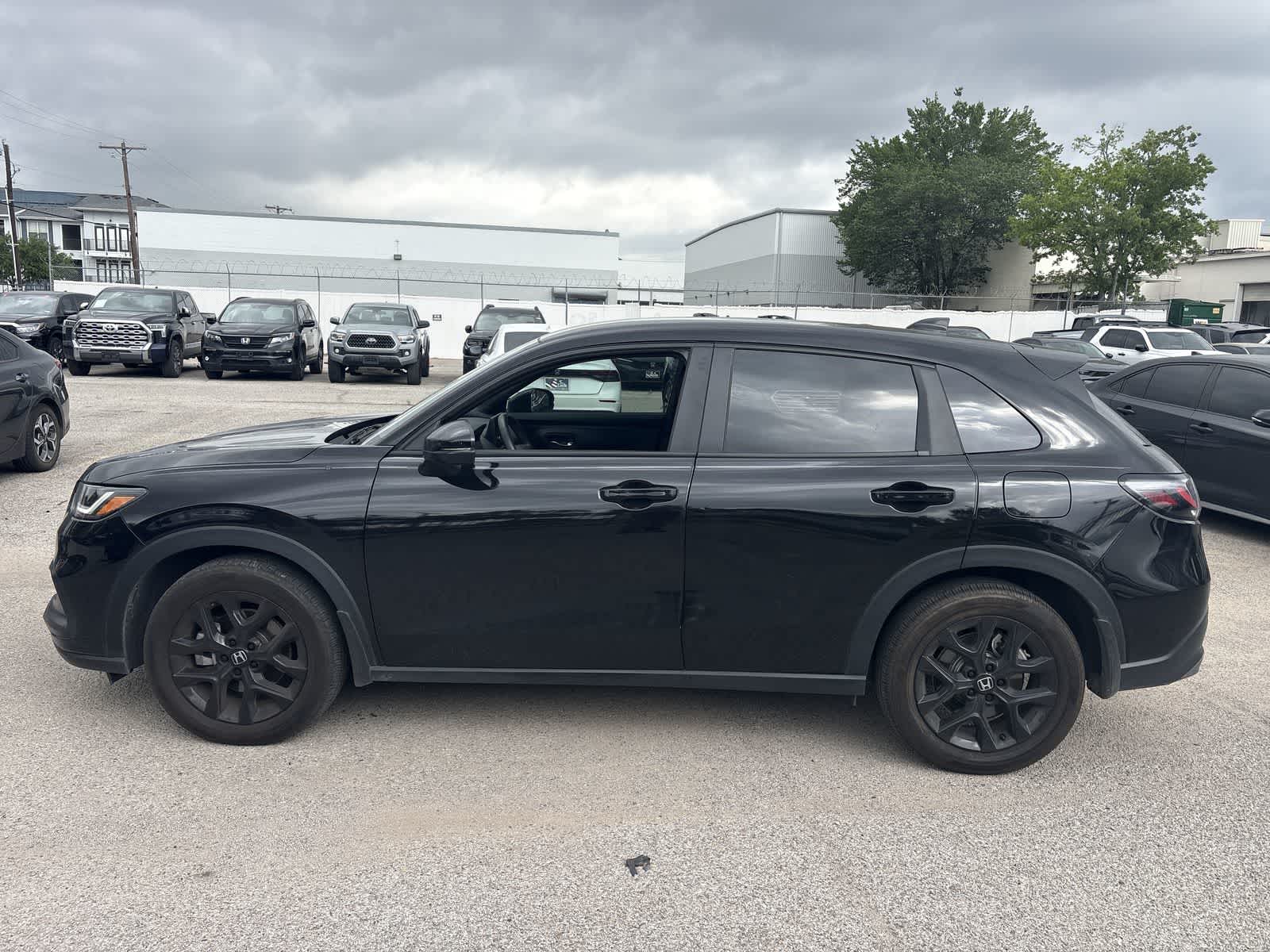 Thumbnail: 2023 Honda HR-V - 2
