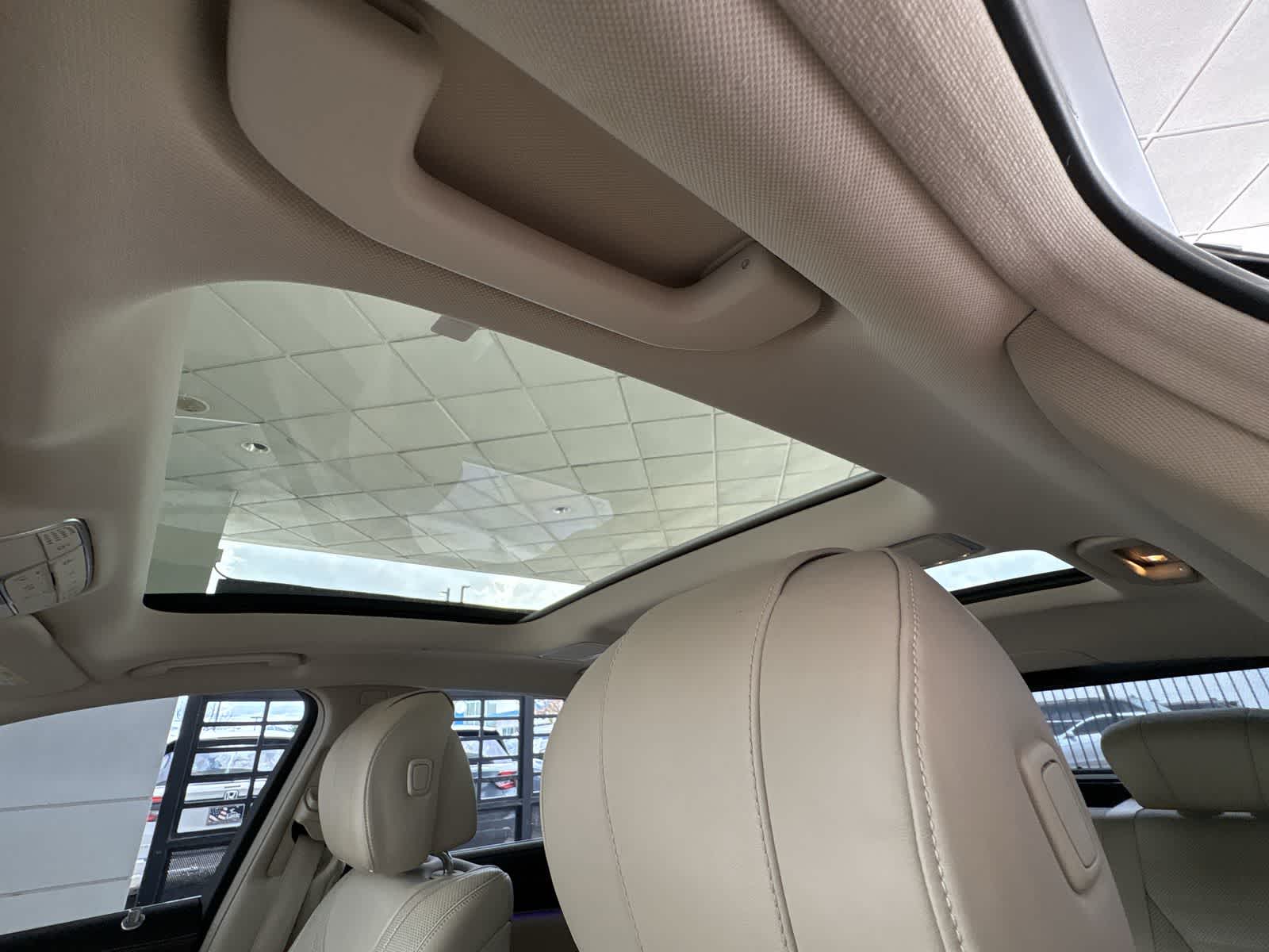 Thumbnail: 2016 Mercedes-Benz S-Class - 34