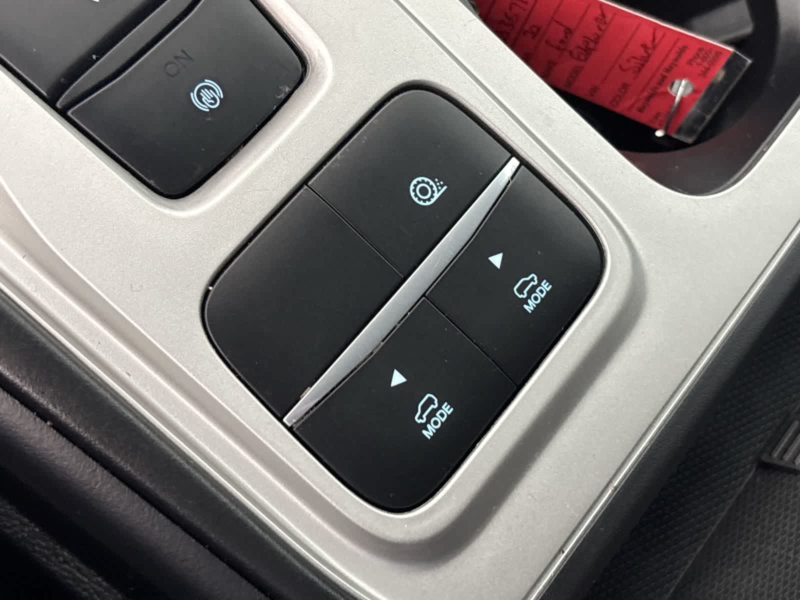 Thumbnail: 2022 Ford Explorer - 29