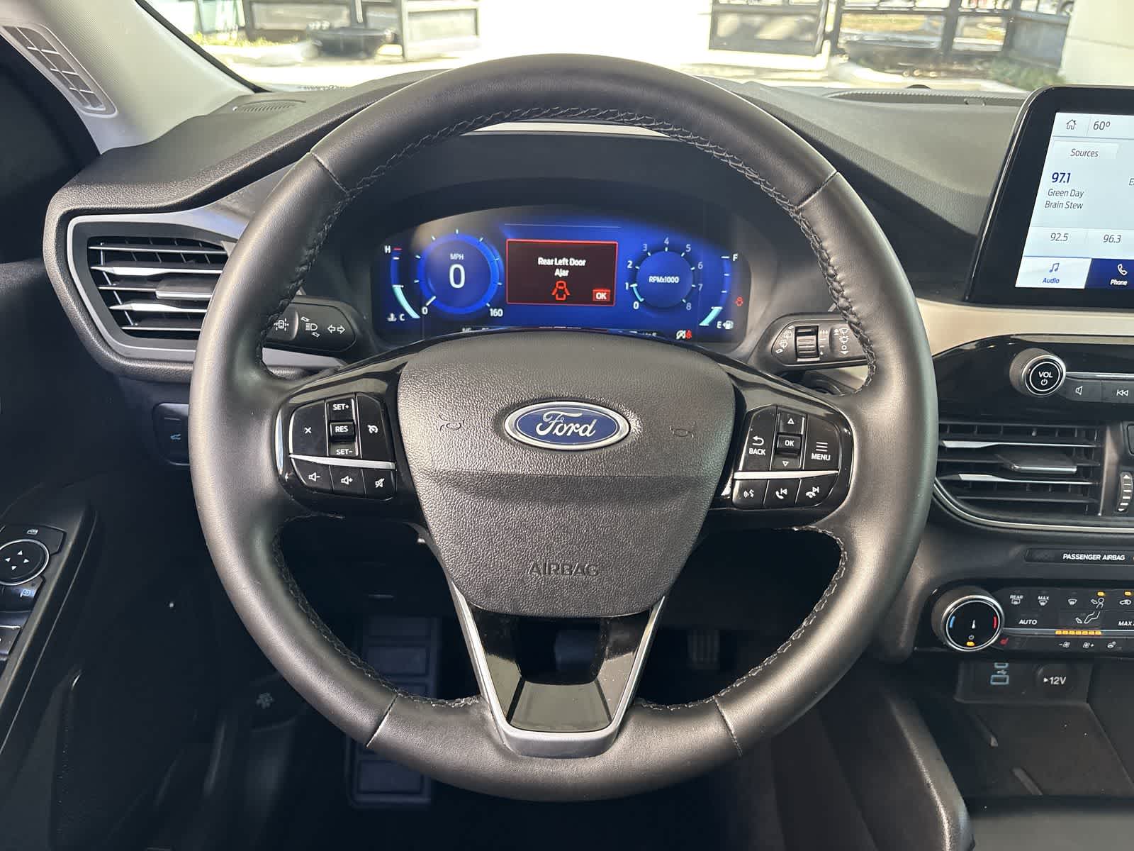 Thumbnail: 2022 Ford Escape - 14