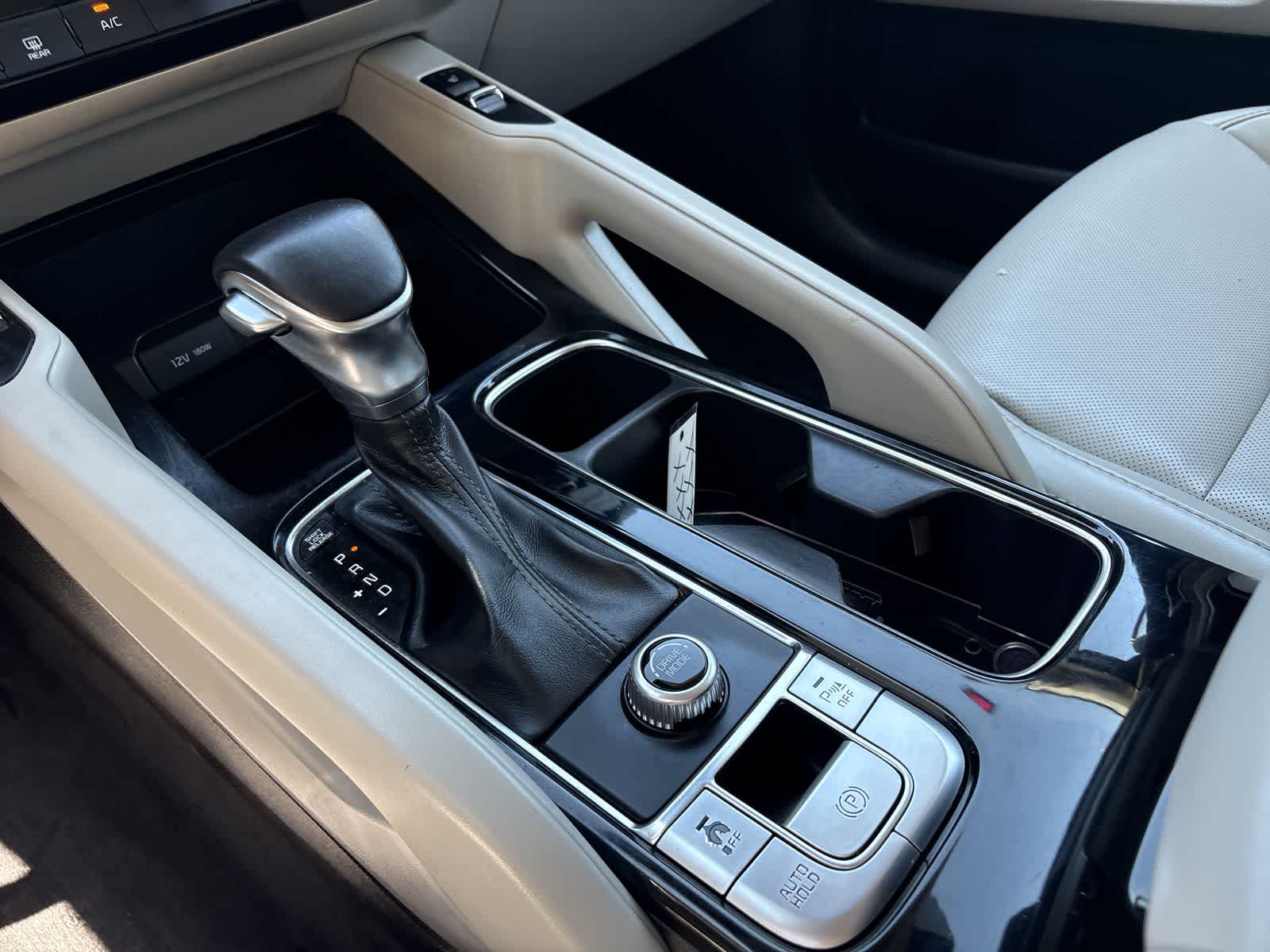 Thumbnail: 2020 Kia Telluride - 29