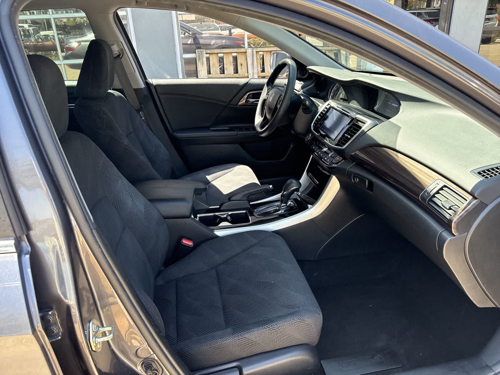 Thumbnail: 2016 Honda Accord - 26