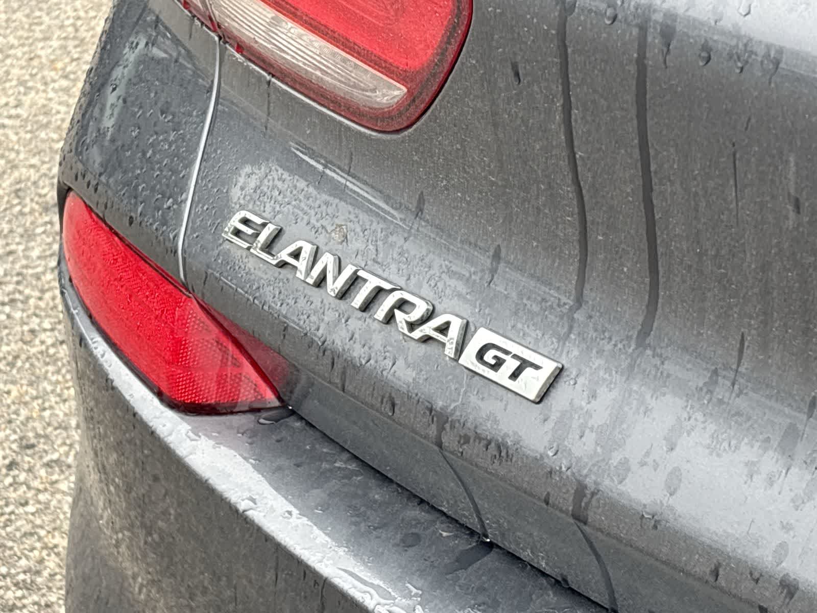 Thumbnail: 2019 Hyundai Elantra - 11