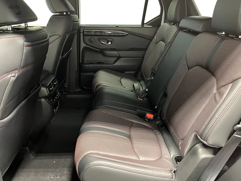 2025 Honda Pilot Black Edition 25