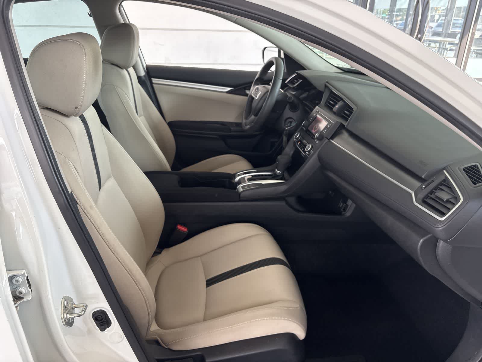 Thumbnail: 2016 Honda Civic - 13