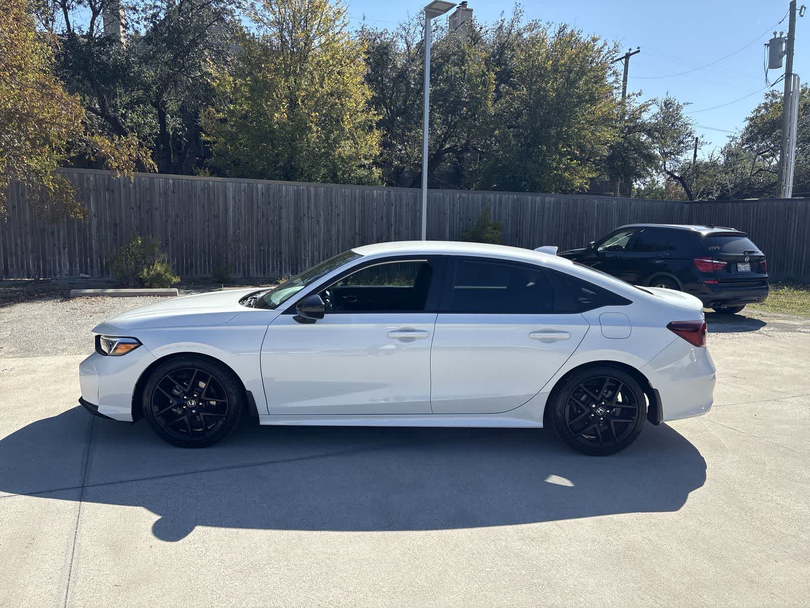 2025 Honda Civic Sport photo 3
