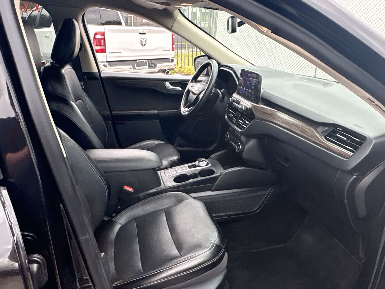 Thumbnail: 2020 Ford Escape - 17