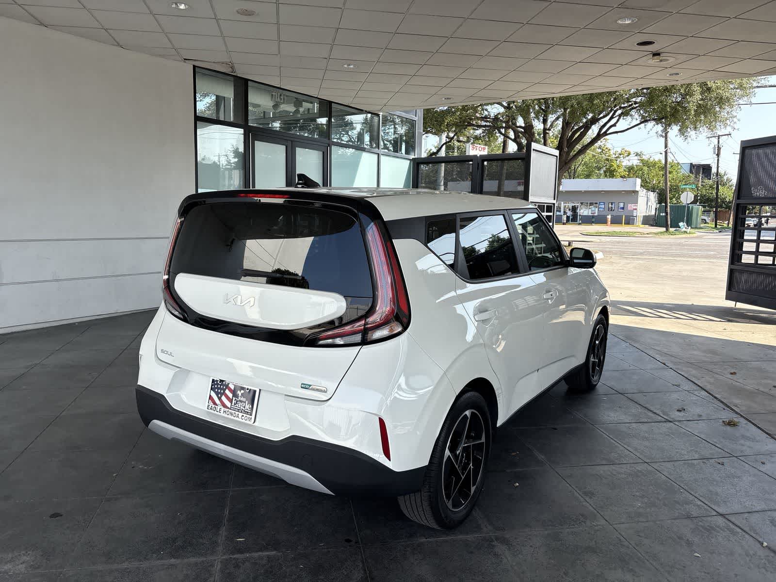 Thumbnail: 2023 Kia Soul - 25