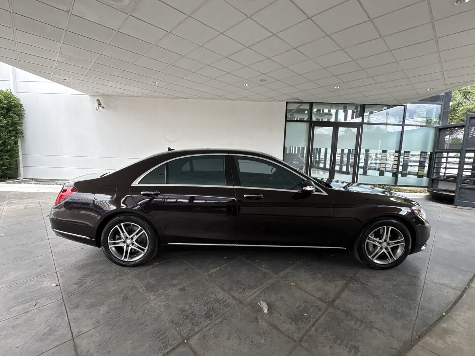 Thumbnail: 2016 Mercedes-Benz S-Class - 32