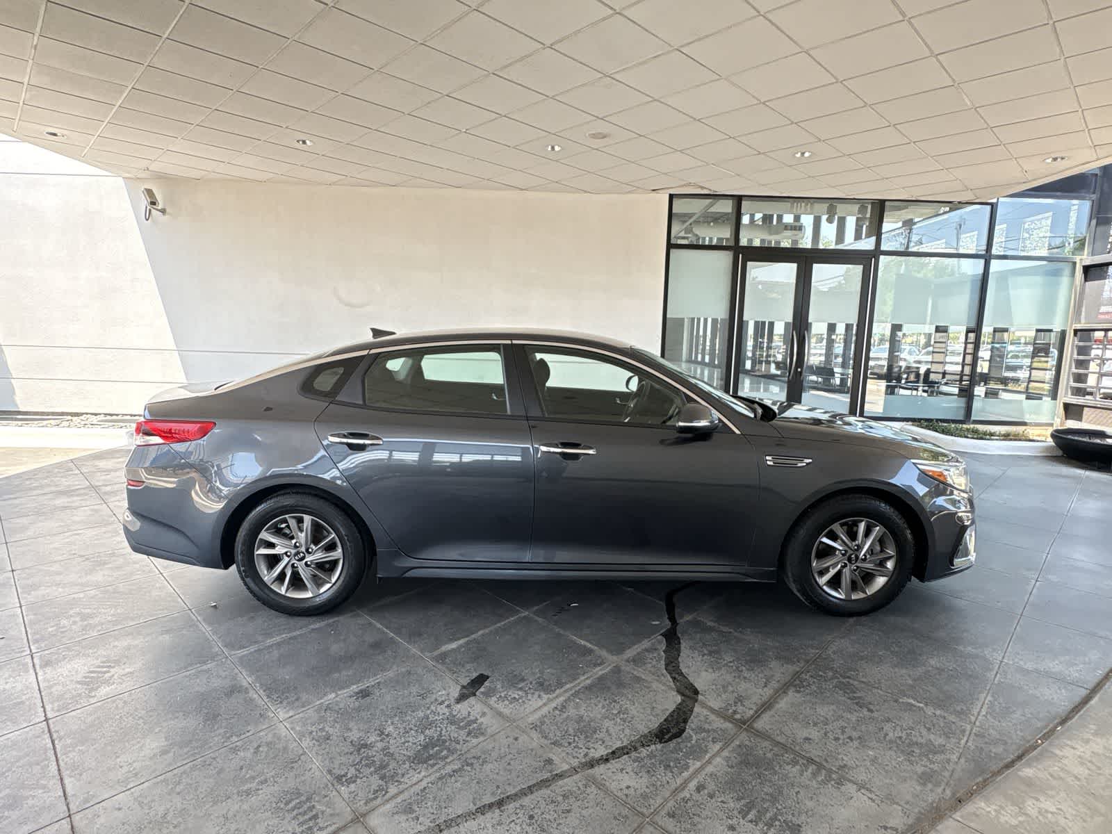 Thumbnail: 2020 Kia Optima - 23
