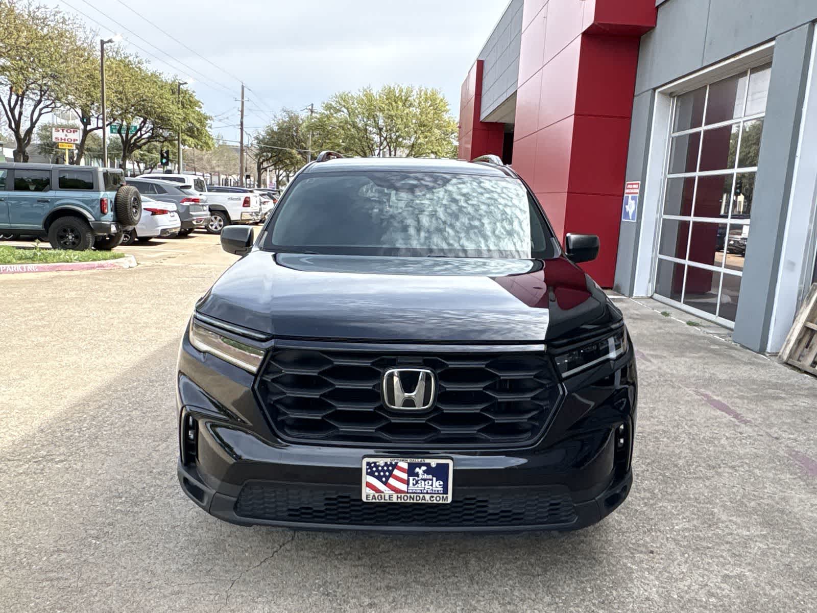 Thumbnail: 2023 Honda Pilot - 17