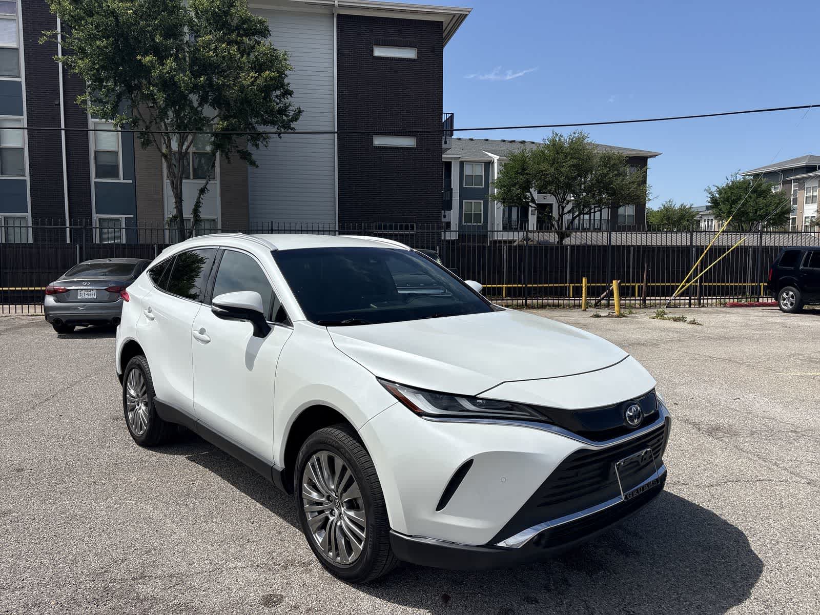 Thumbnail: 2024 Toyota Venza - 8