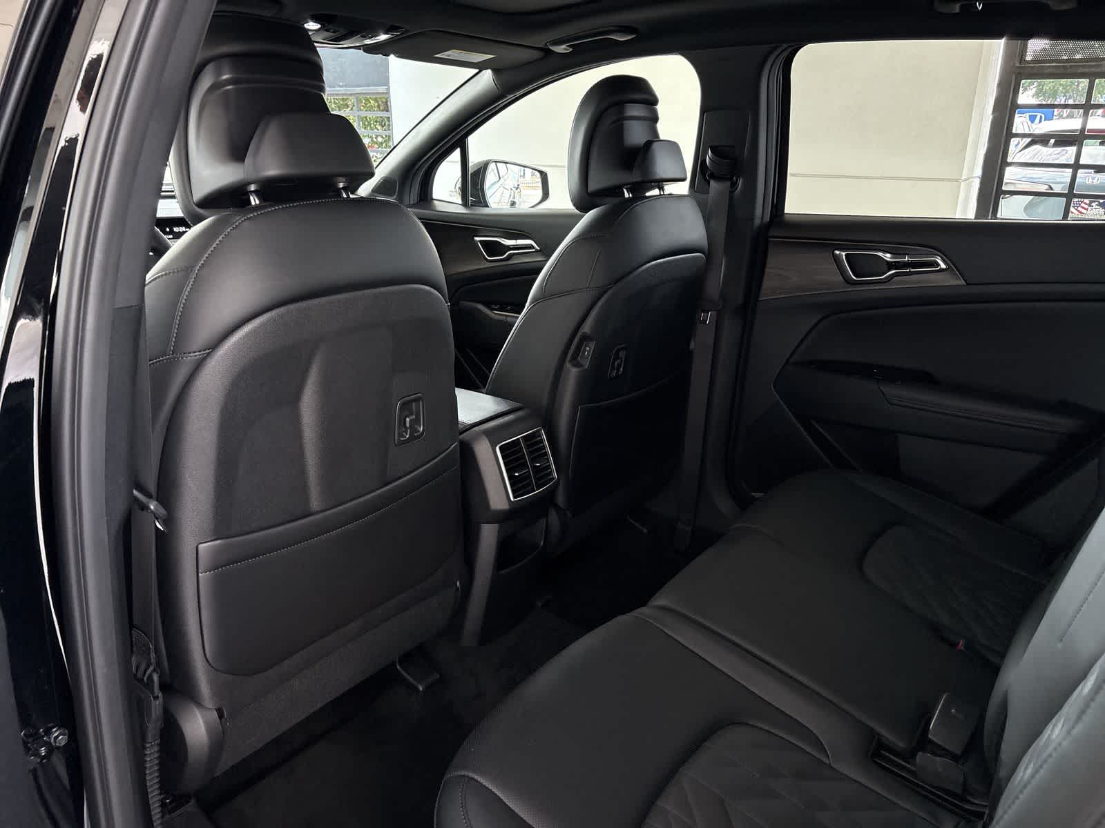 Thumbnail: 2023 Kia Sportage - 11
