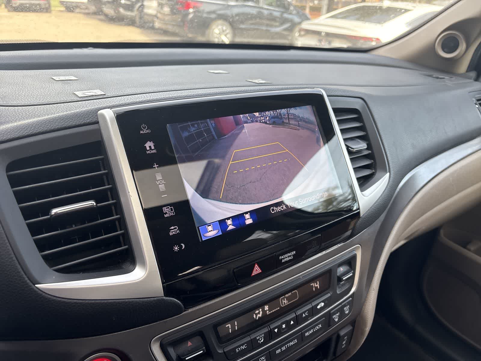 Thumbnail: 2018 Honda Pilot - 26