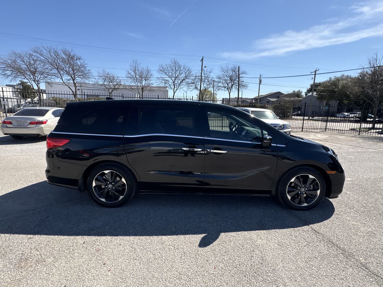 Thumbnail: 2022 Honda Odyssey - 15