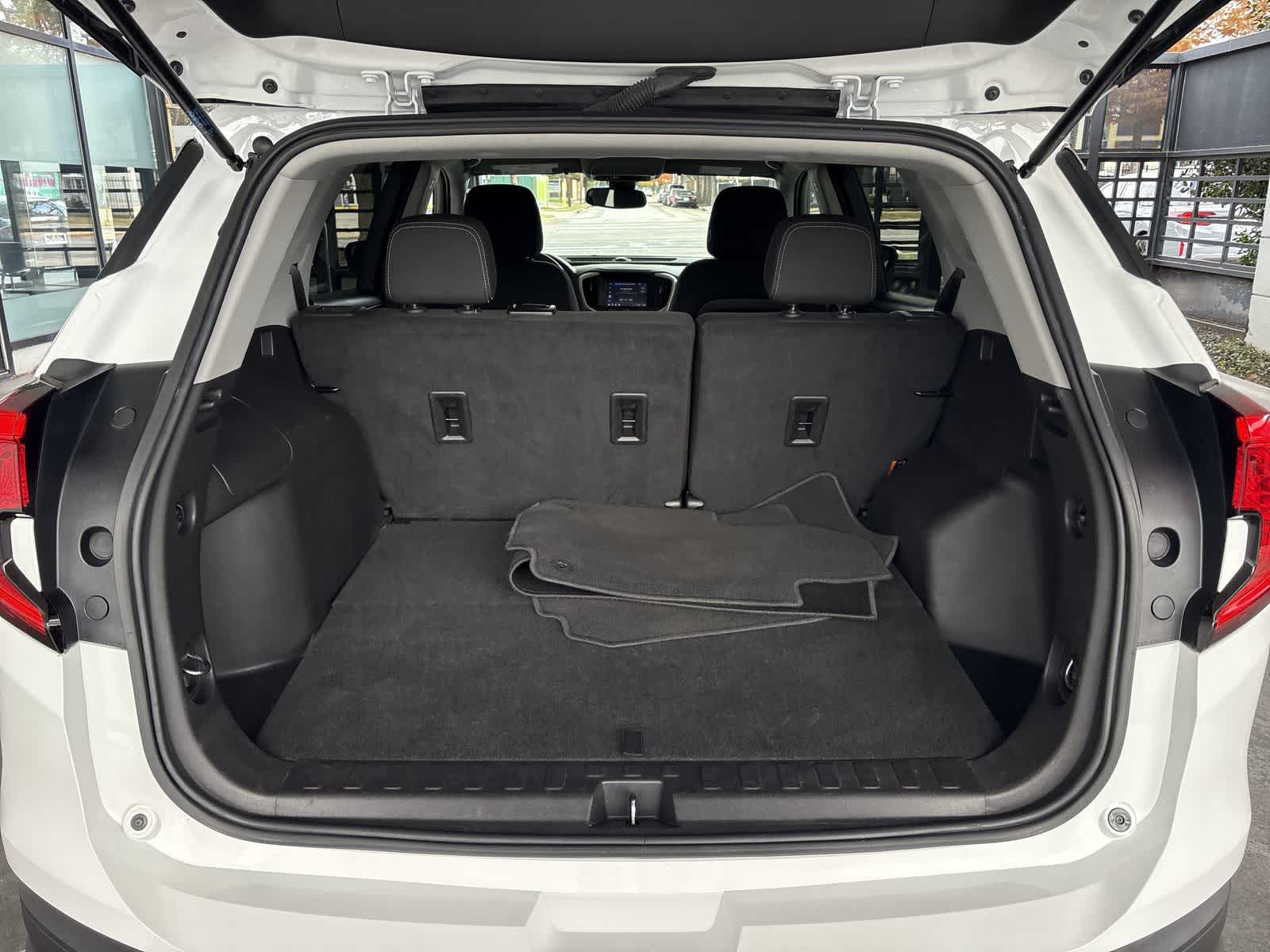 Thumbnail: 2024 GMC Terrain - 17