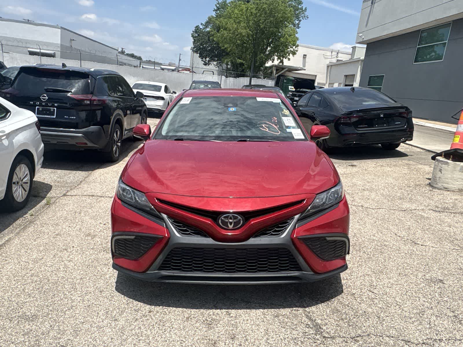 Thumbnail: 2022 Toyota Camry - 7