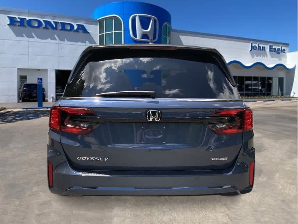 2026 Honda Odyssey Touring photo 3