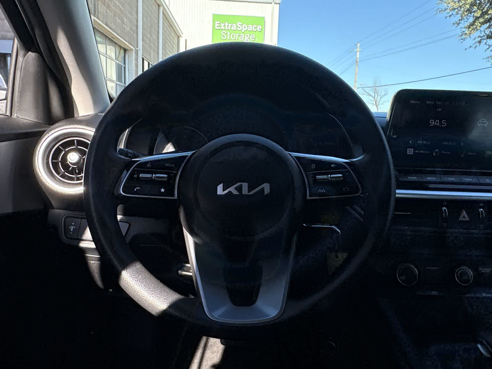 Thumbnail: 2023 Kia Forte - 14