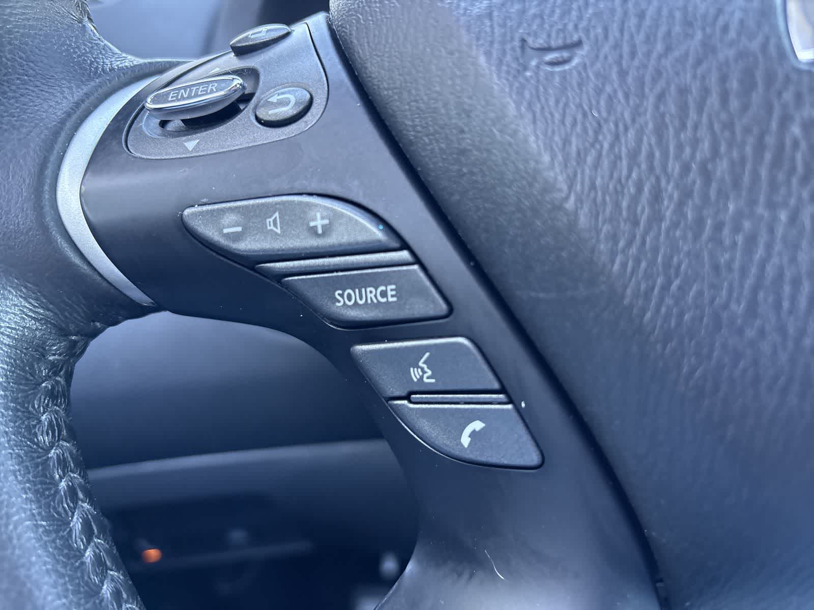 Thumbnail: 2020 Nissan Pathfinder - 30