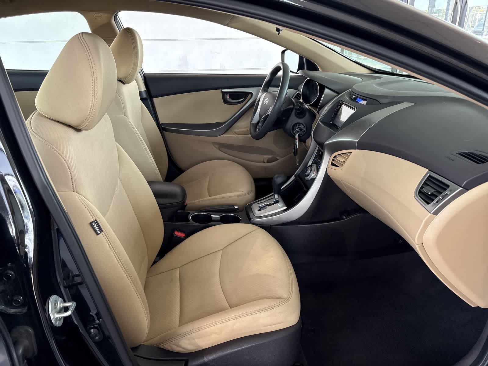 Thumbnail: 2012 Hyundai Elantra - 13