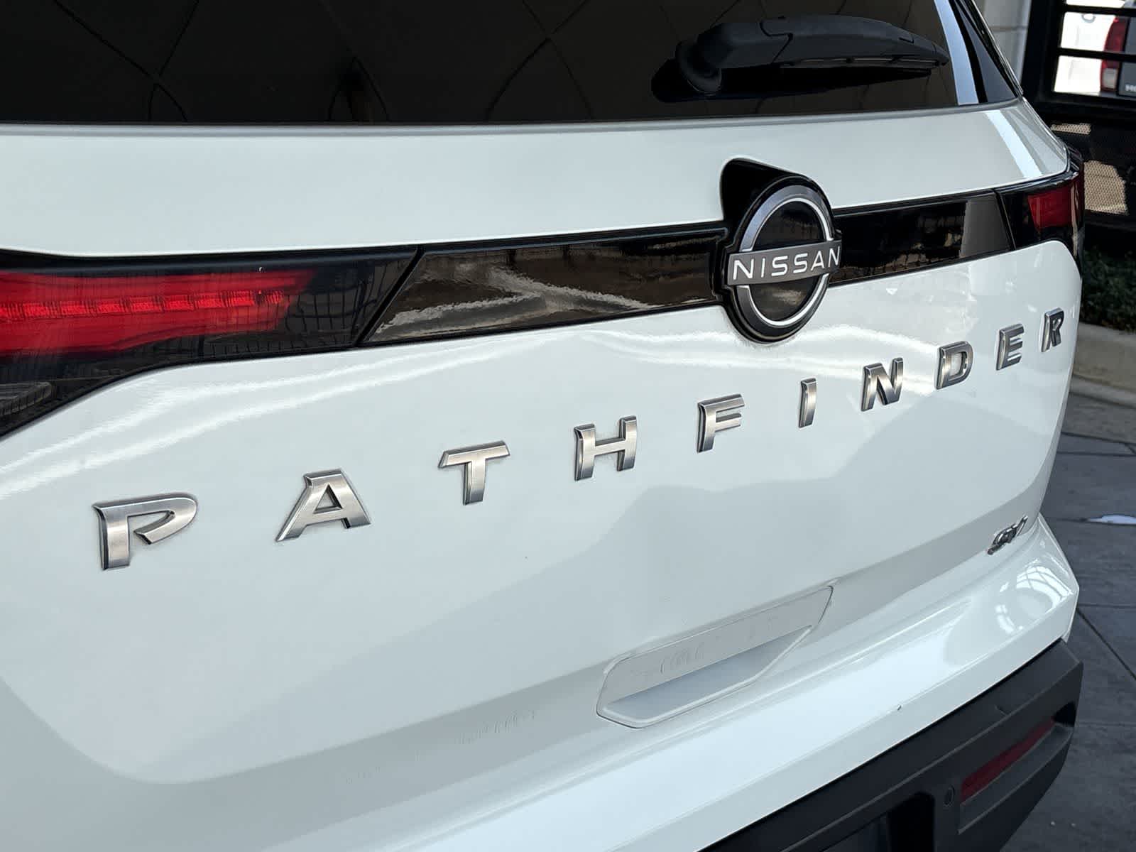 Thumbnail: 2022 Nissan Pathfinder - 7