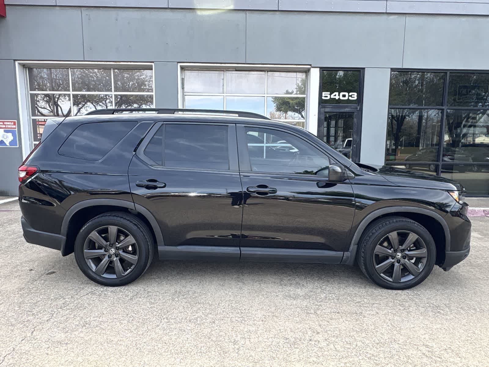 Thumbnail: 2023 Honda Pilot - 15