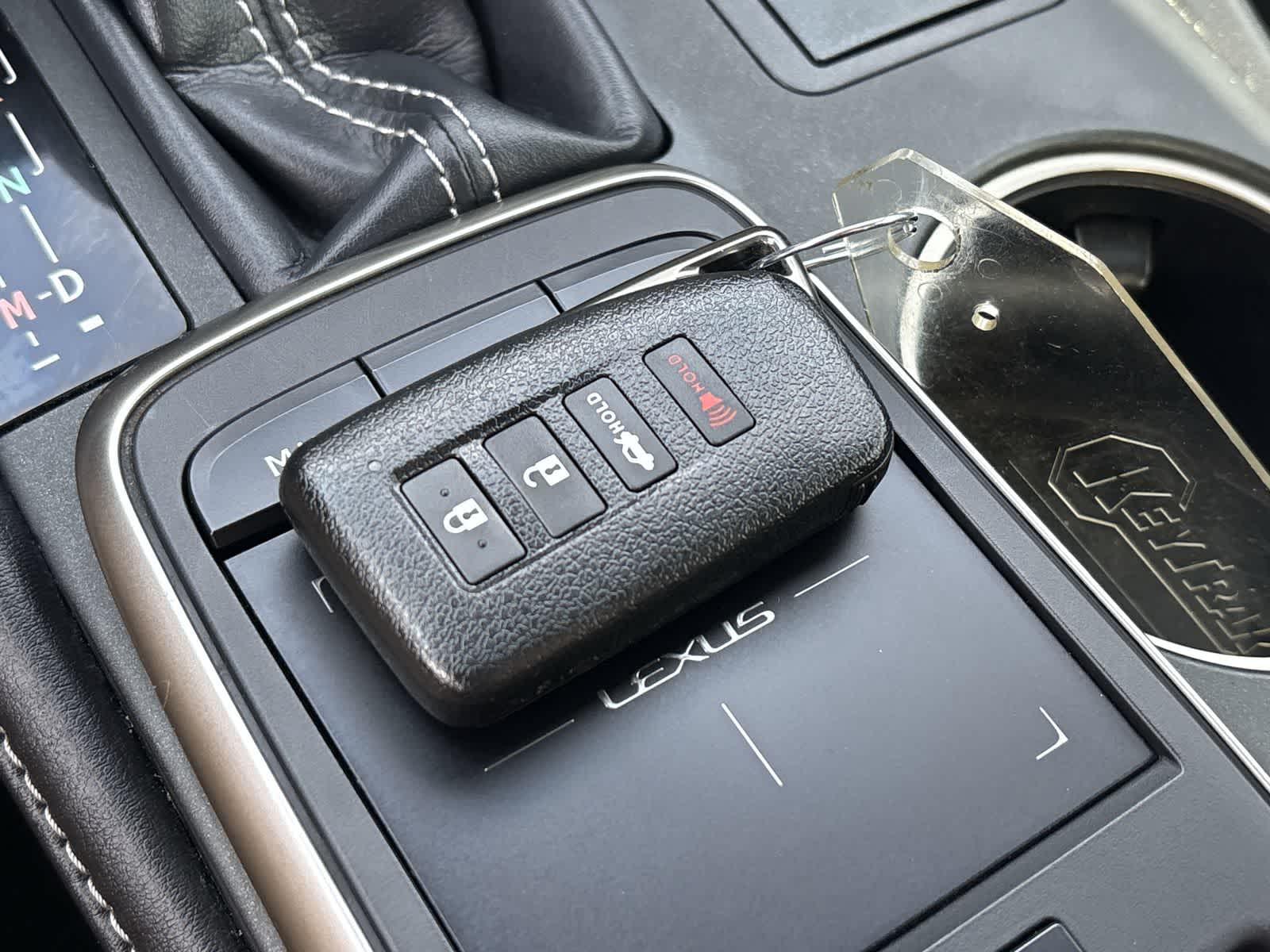 Thumbnail: 2019 Lexus RC - 18