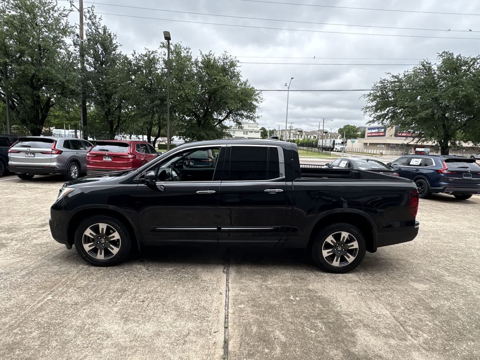 Thumbnail: 2017 Honda Ridgeline - 11
