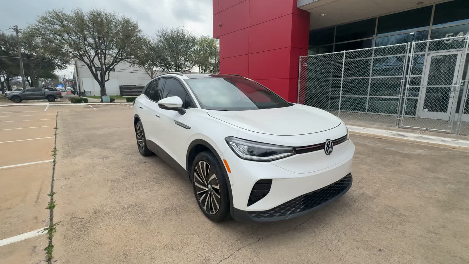 Thumbnail: 2024 Volkswagen ID.4 - 2