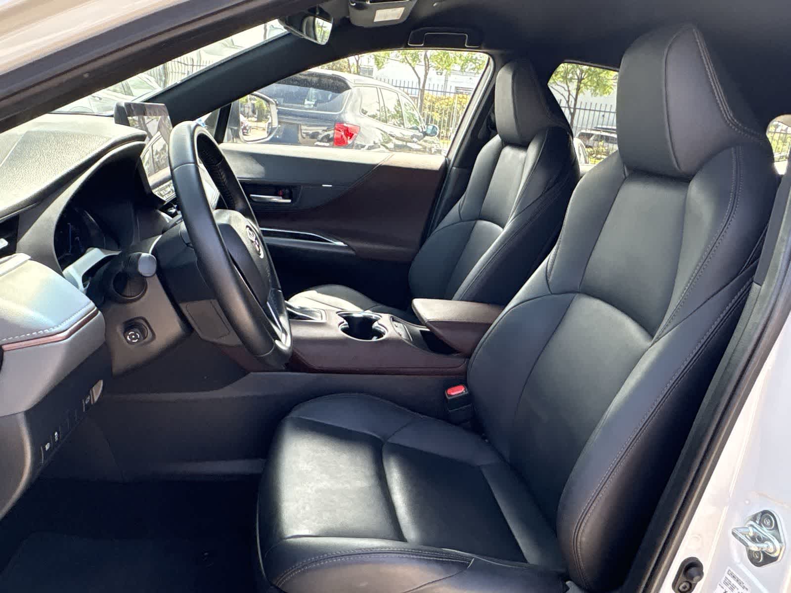 Thumbnail: 2024 Toyota Venza - 13