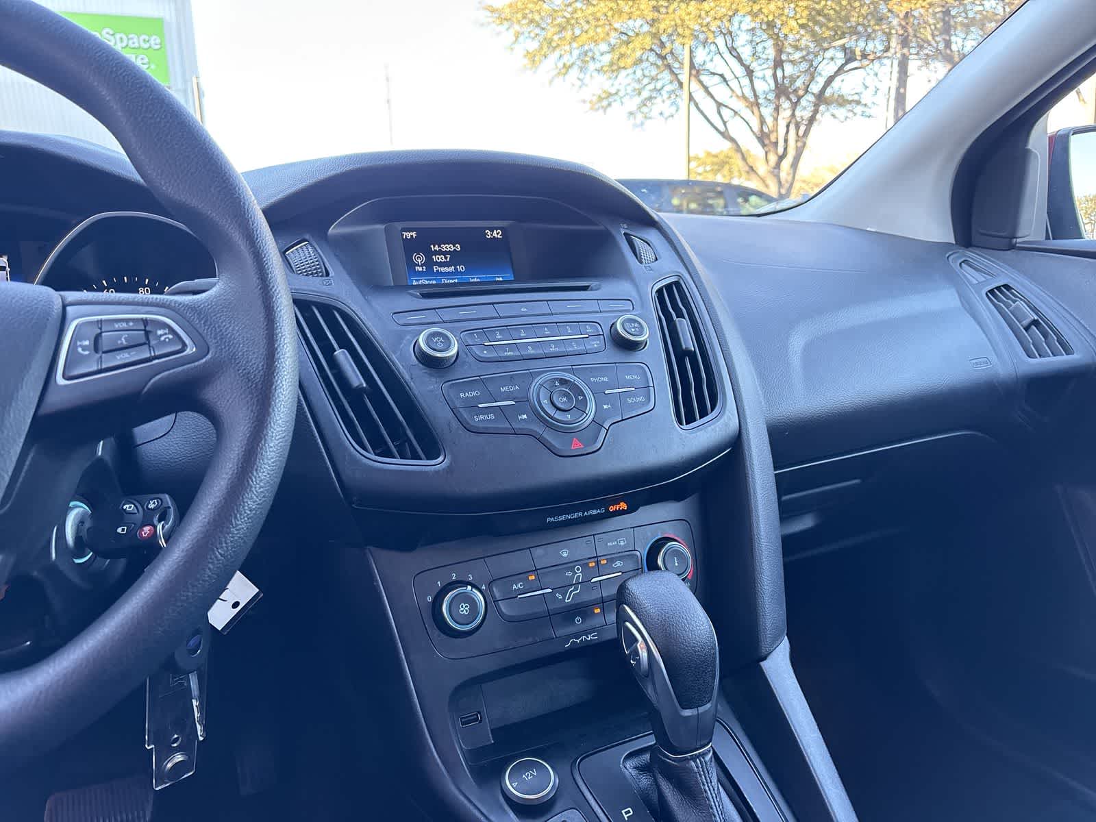 Thumbnail: 2017 Ford Focus - 23